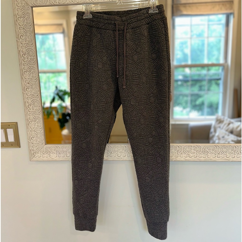 Fabletics Textured Design Gray Drawstring Joggers… - image 8